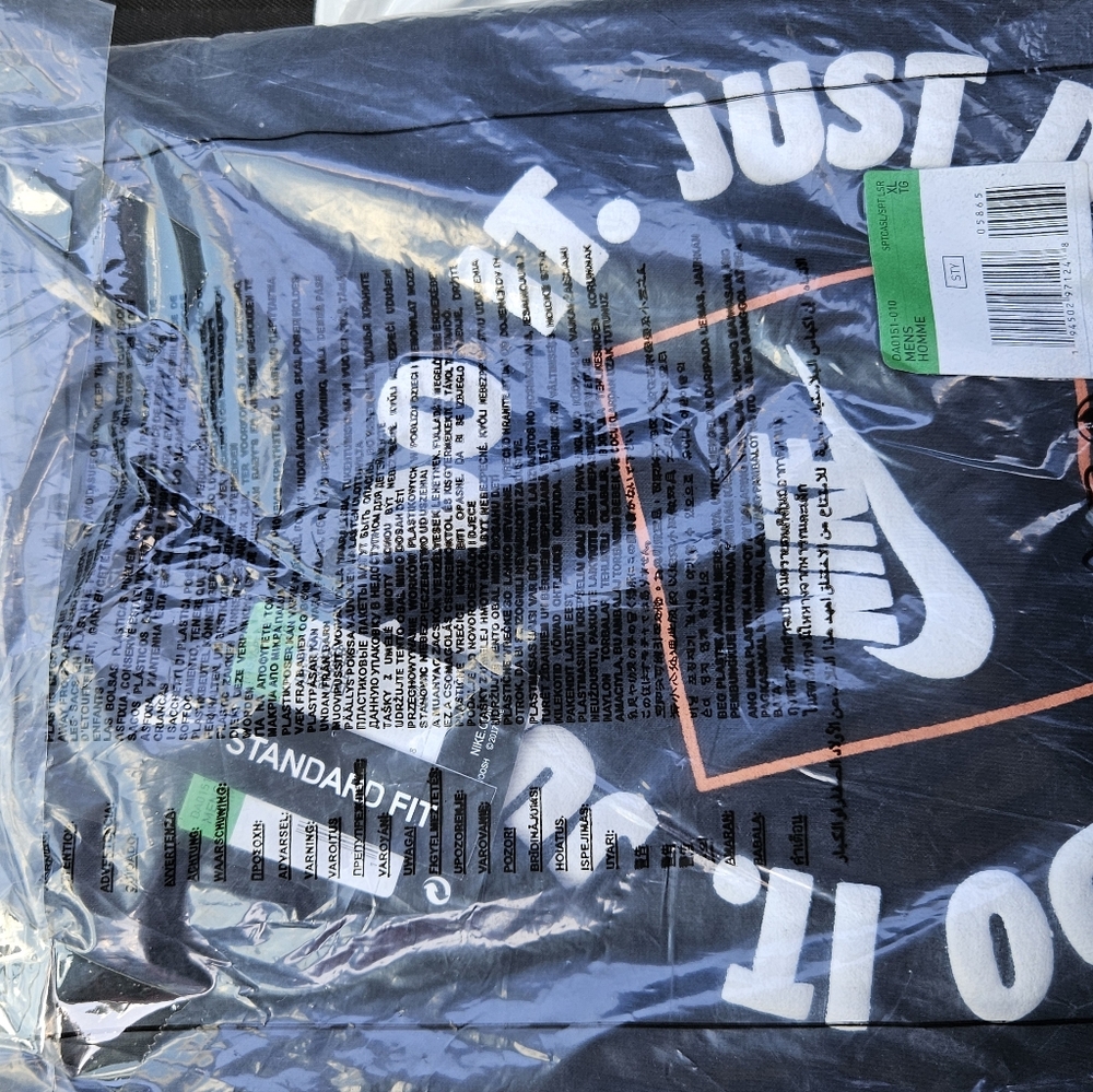 New With Tags Nike Just Do It Graphic Hoodie Sweater Multiple Sizes - Picture 2 of 5